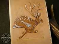 Jagdscheinmappe aus Leder mit Wolpertinger